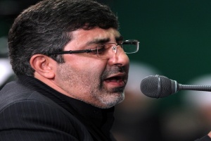 محرم من بی تو از این نامحرما می ترسم